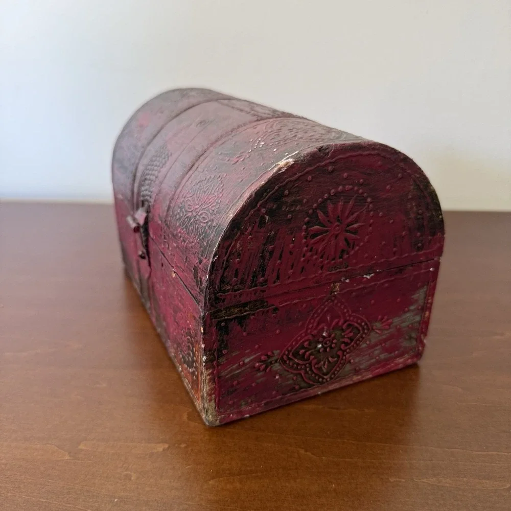 Vintage Red Hand-Painted Wood Floral Fish Treasure Chest Trinket Domed Box Latch